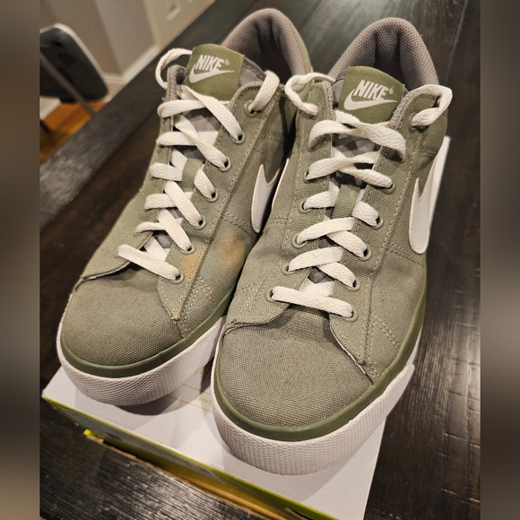 Nike Shoes Men's Size 10 - Picture 8 of 10